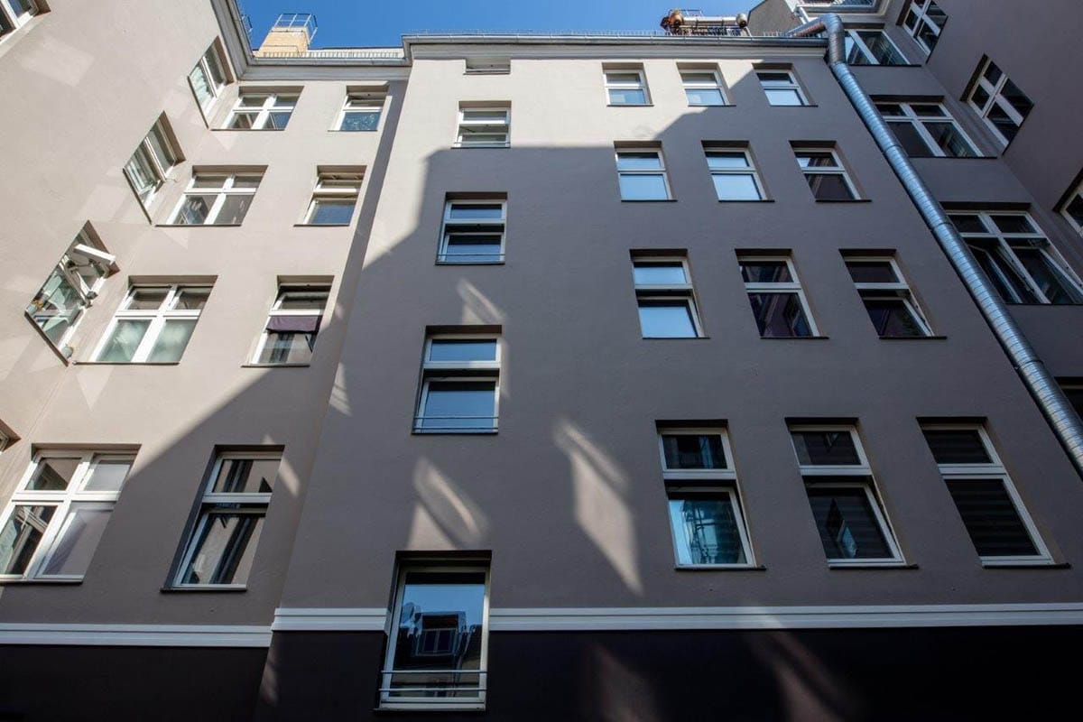 Header Fassade Warschauer Str